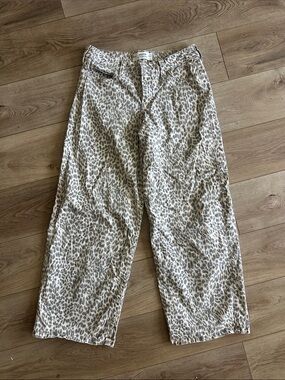Hollister Woman’s  Leopard Print Pants in Cream and Gray